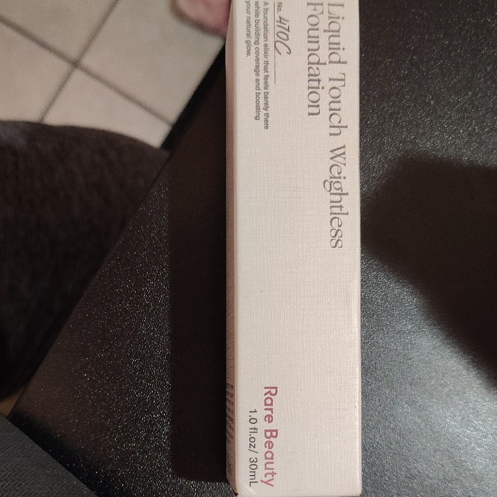Rare Beauty Liquid Touch Weightless Foundation No. 470C
